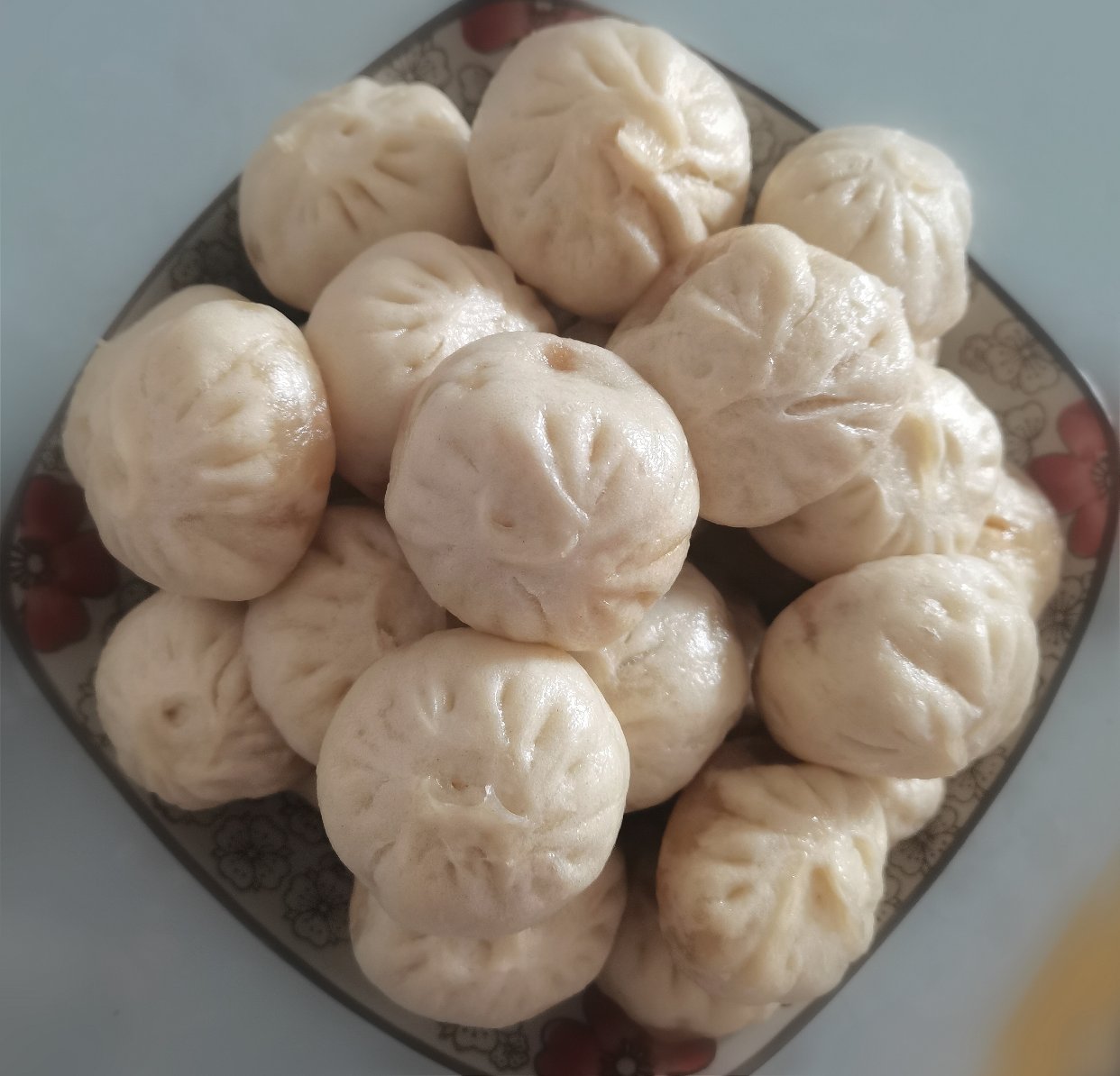 久违的小笼包