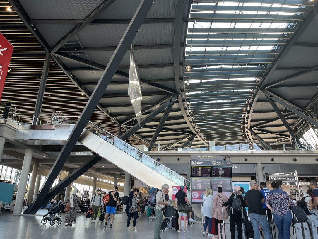 里昂机场✈️
