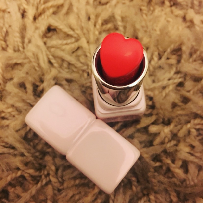 买个口红都是爱你的形状 ♥️