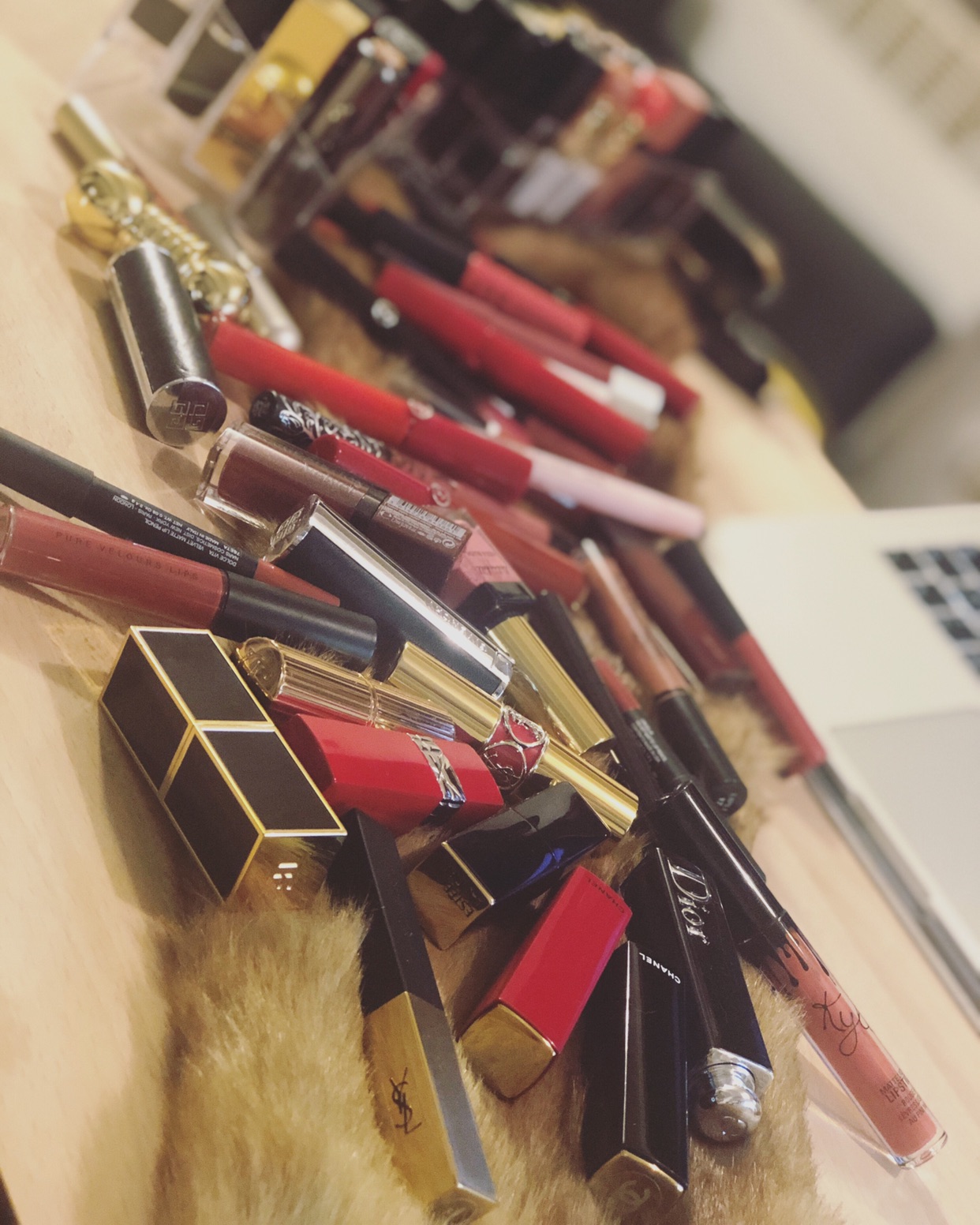 口红💄重度患者...
