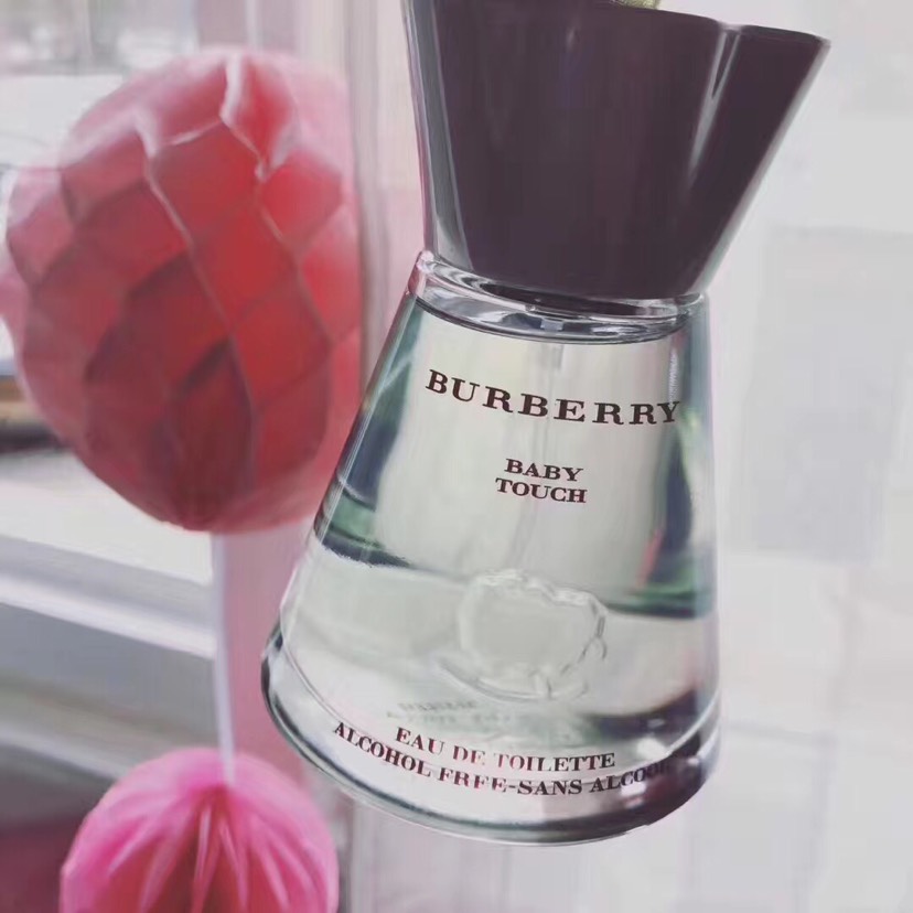 巴宝莉Burberry baby touch