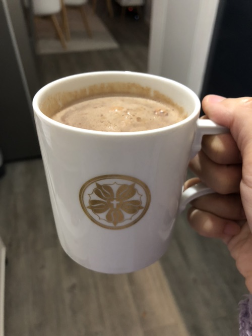 每天晚上喝一杯巧克力牛奶🥛🍫会发胖吗|这个杯子是啥牌子呢