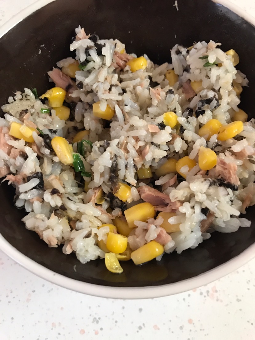 快手三文鱼拌饭，好吃得把我惊讶到