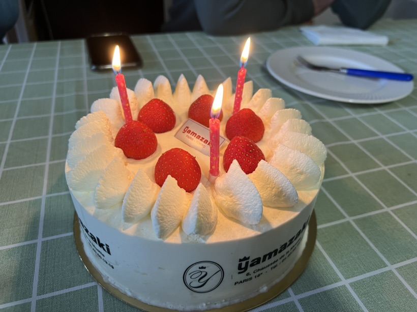 每逢生日胖三斤 🍰 