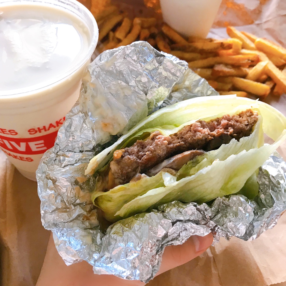 Five Guys“蔬菜三明治” 没有面包的汉堡🍔