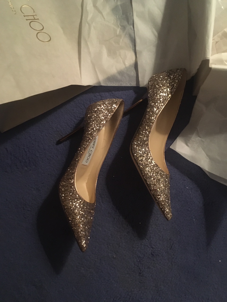 jimmy choo 还是买了。