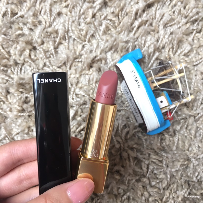 chanel 奶茶色种草