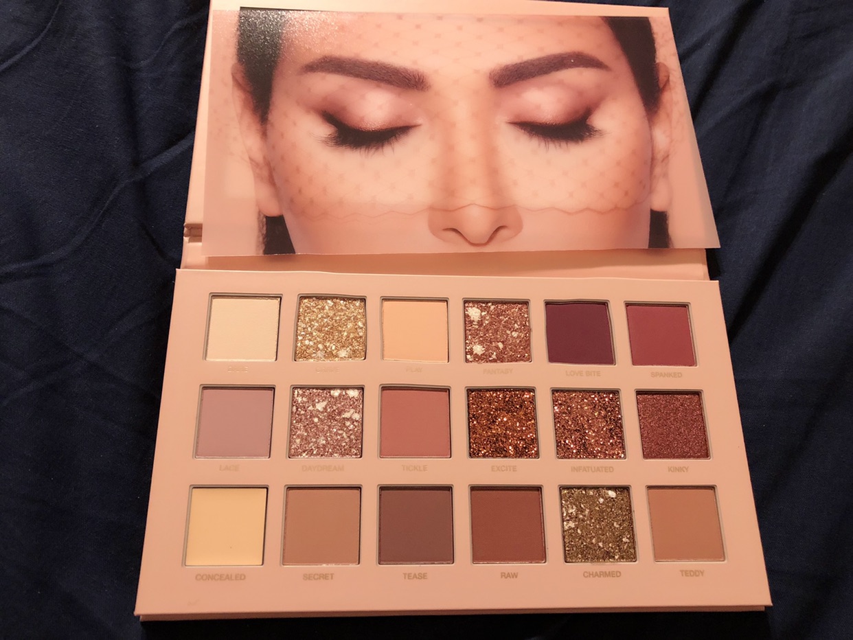 huda beauty眼影盘