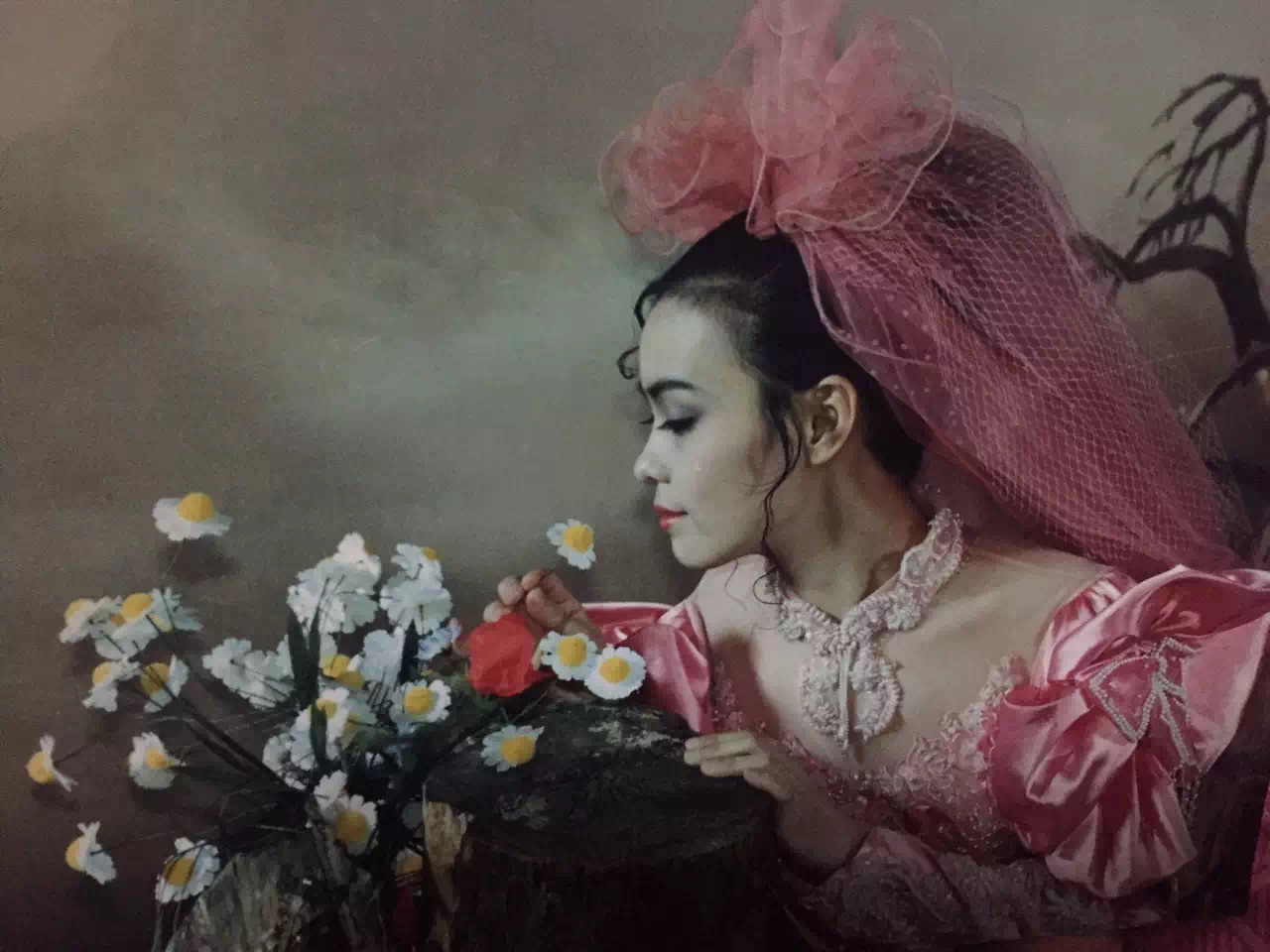 嫉妒妈妈的美貌和不老