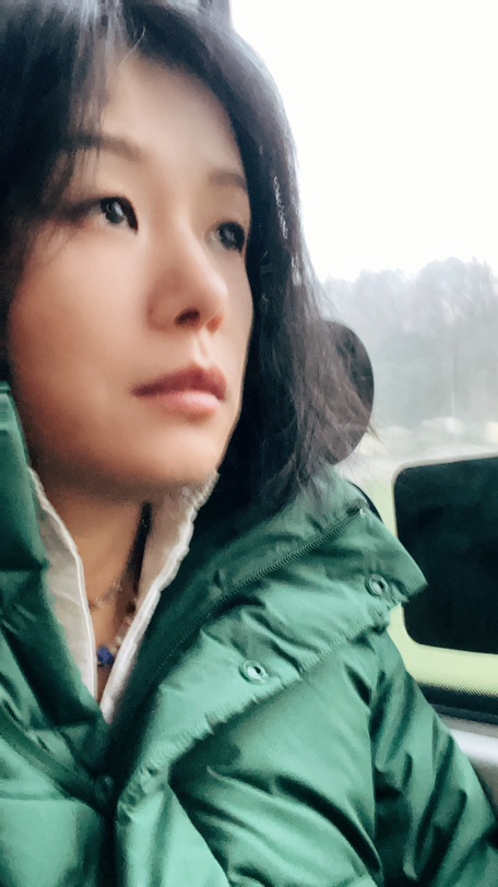 Lulu 四个羽绒服