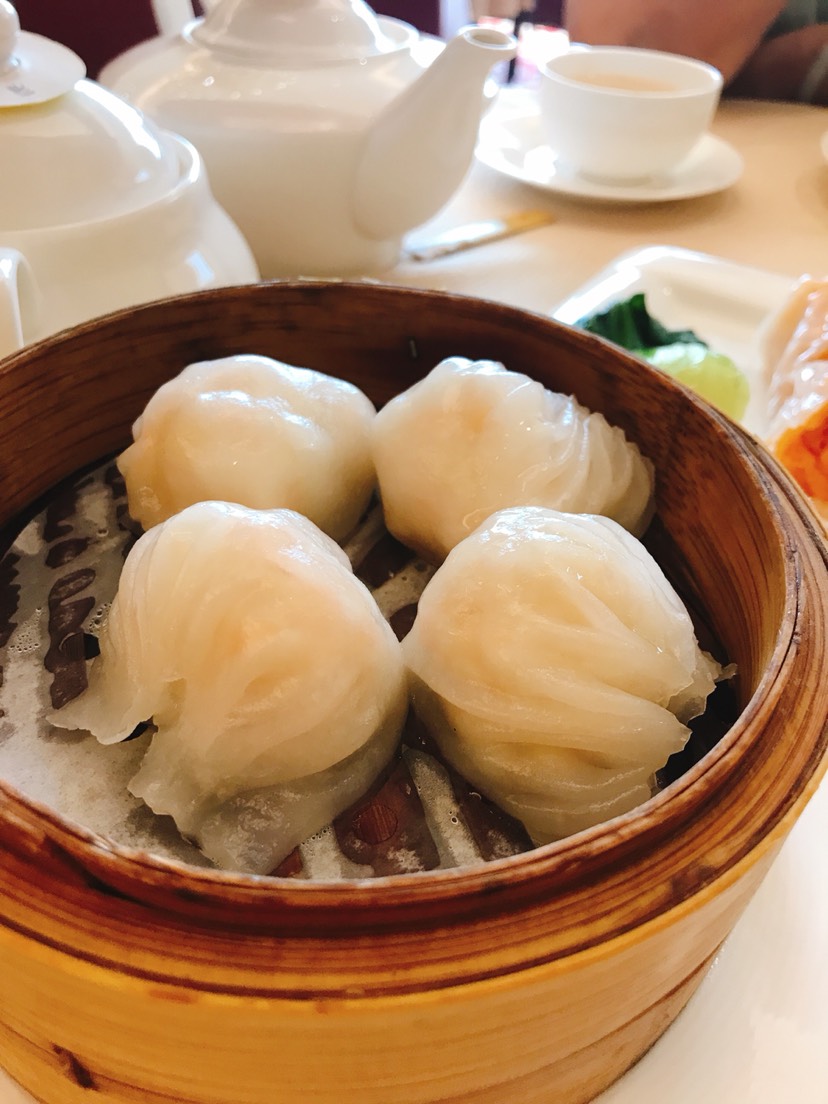请问可发液体的转运到法国的快递！！！