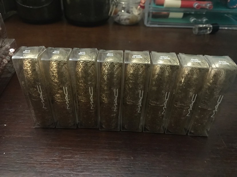 mac圣诞限量一个星期了终于送到。。