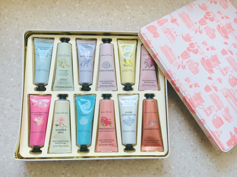 Crabtree& Evelyn瑰珀翠护手霜铁盒~