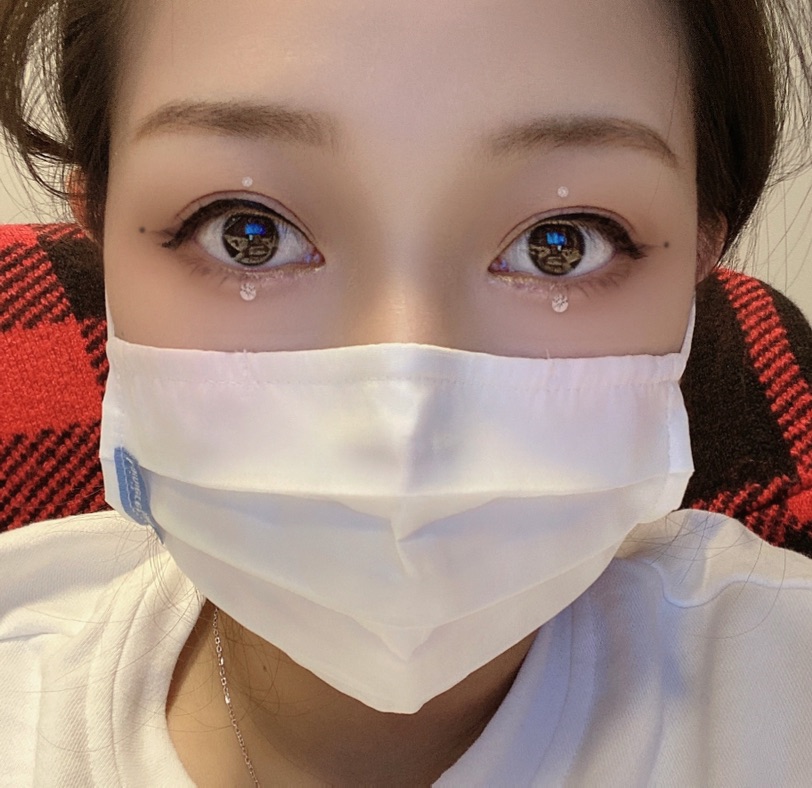 木有找到圣诞美妆穿搭tag🤭