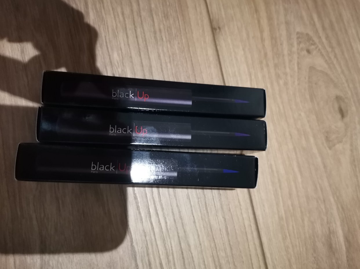全新眼线笔Black up