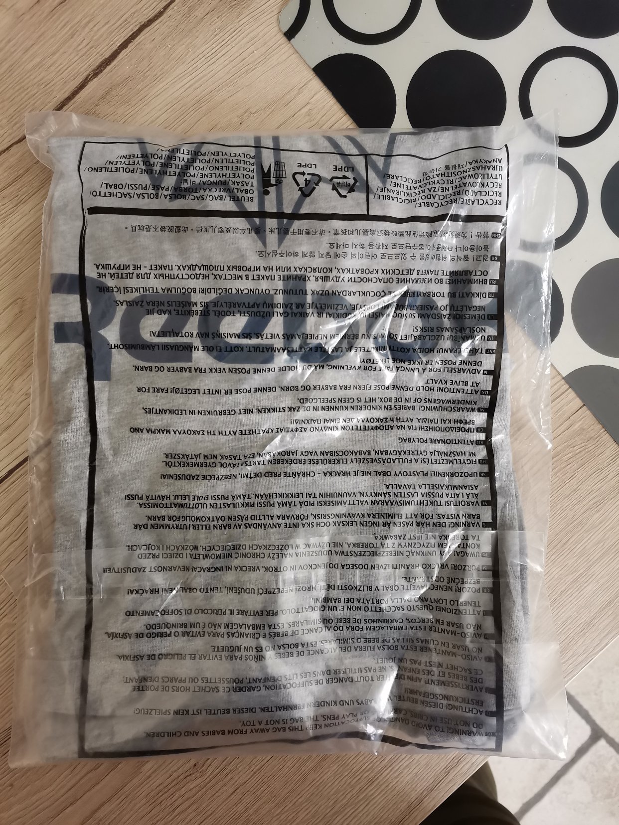 全新Reebok Tshirt