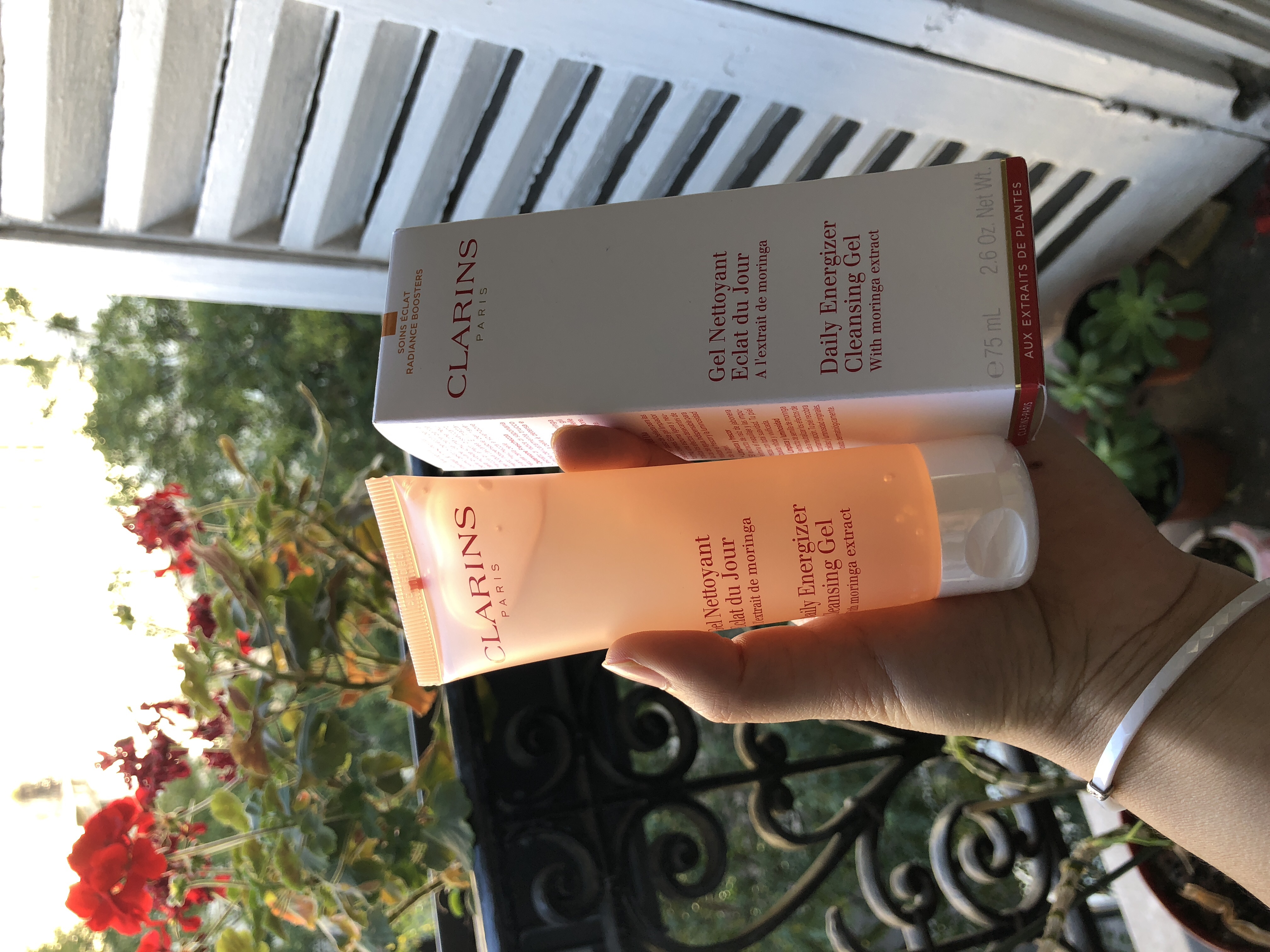 4€5的洗面奶，买8个就可以换双萃精华拉