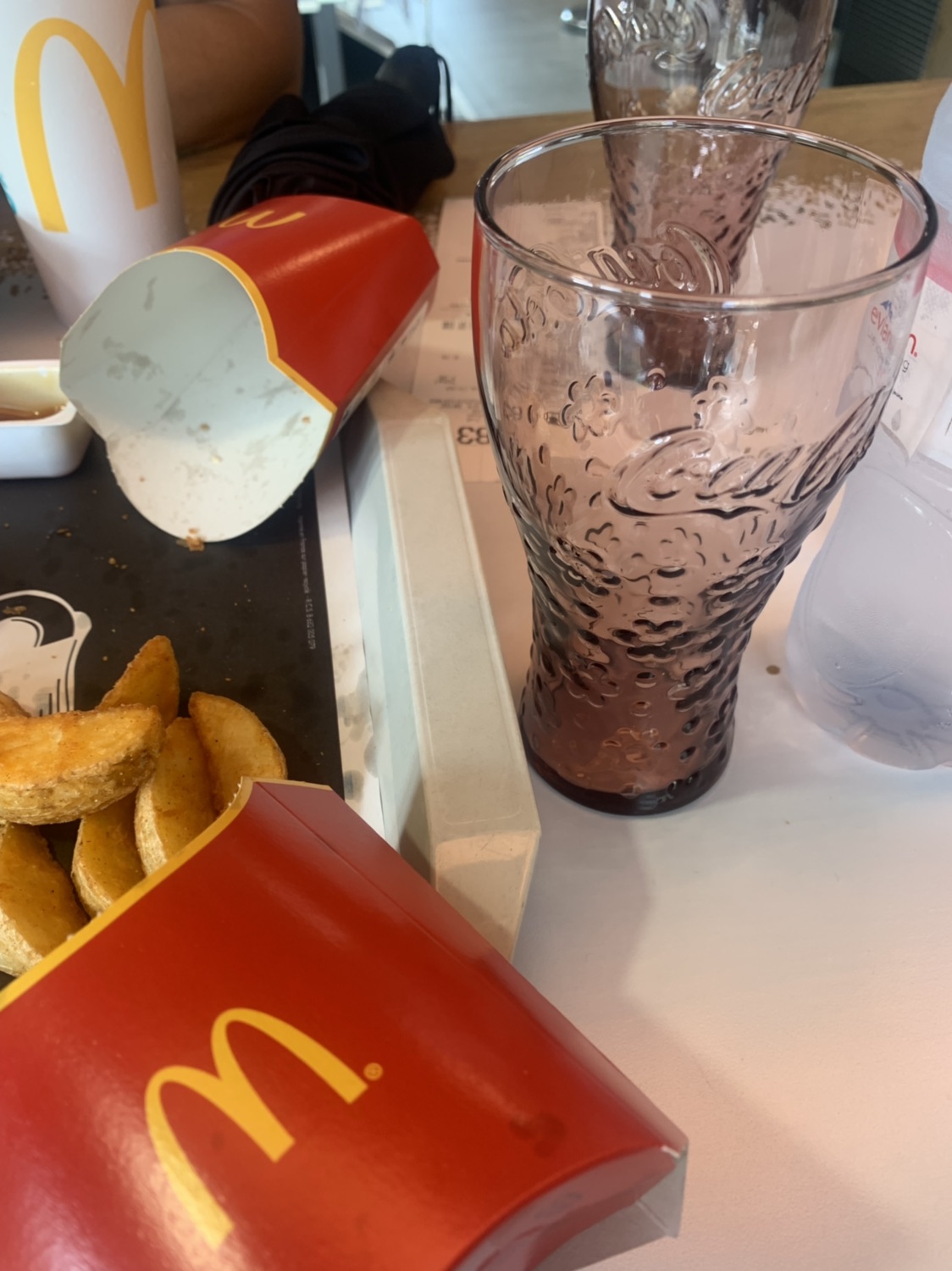 麦当劳点maxi best of套餐送杯子
