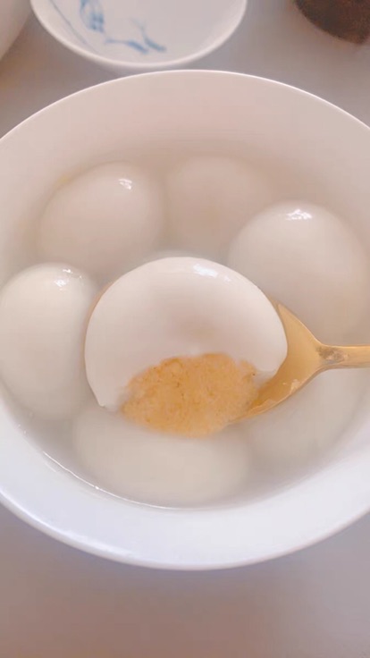 心目中最爱：奶黄馅元宵