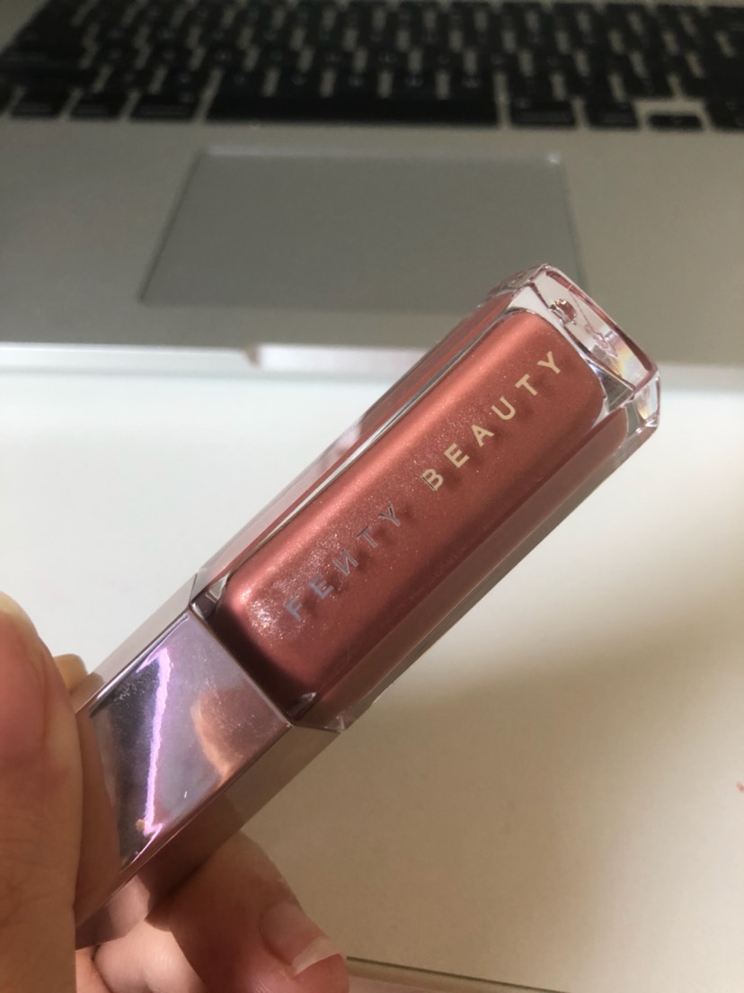 Fenty闪亮亮唇蜜✨