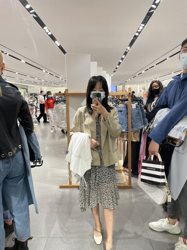 真心求问，法国平价好看的小裙子