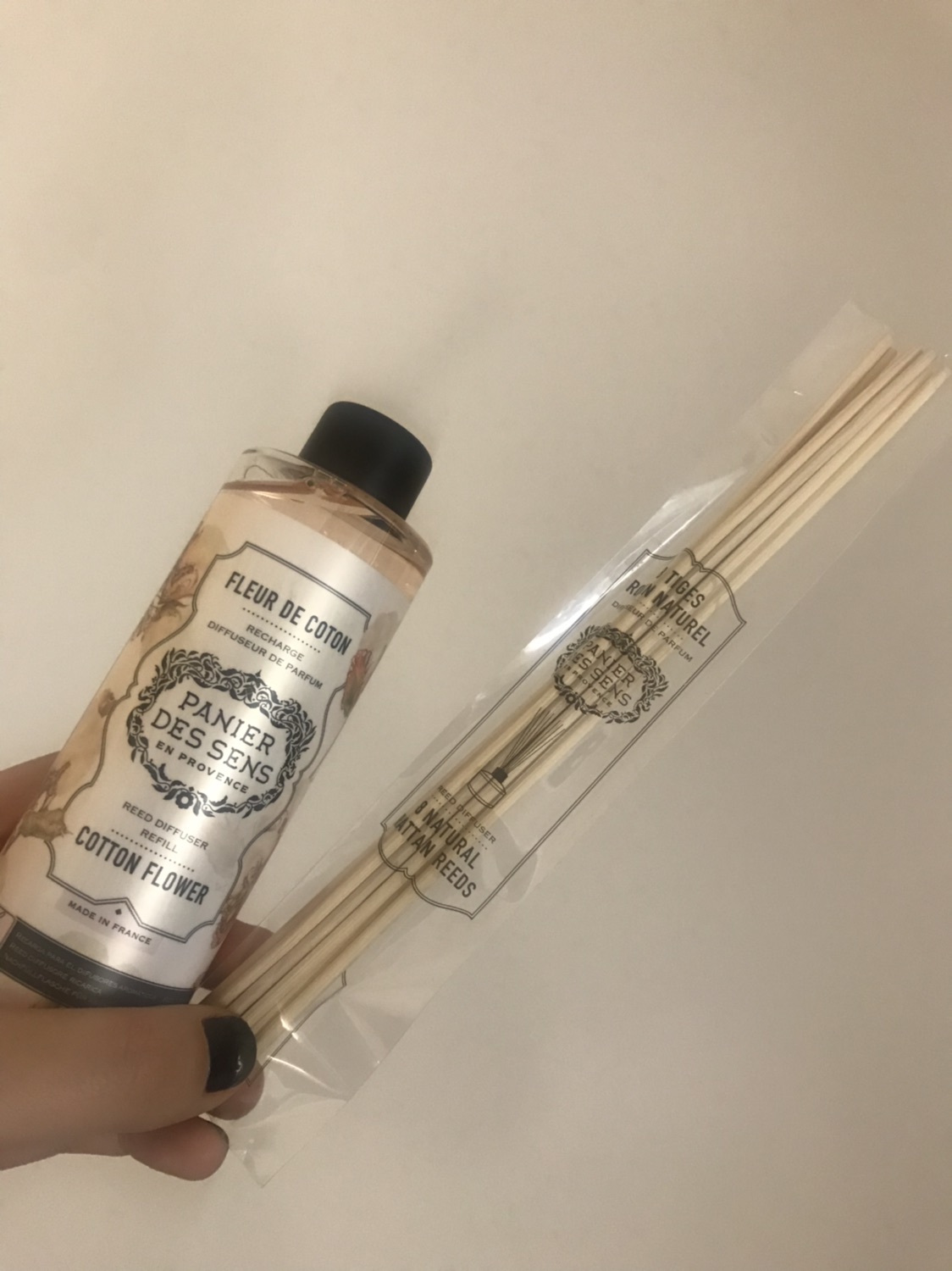 嘻嘻在panier des sens买了香薰补充液