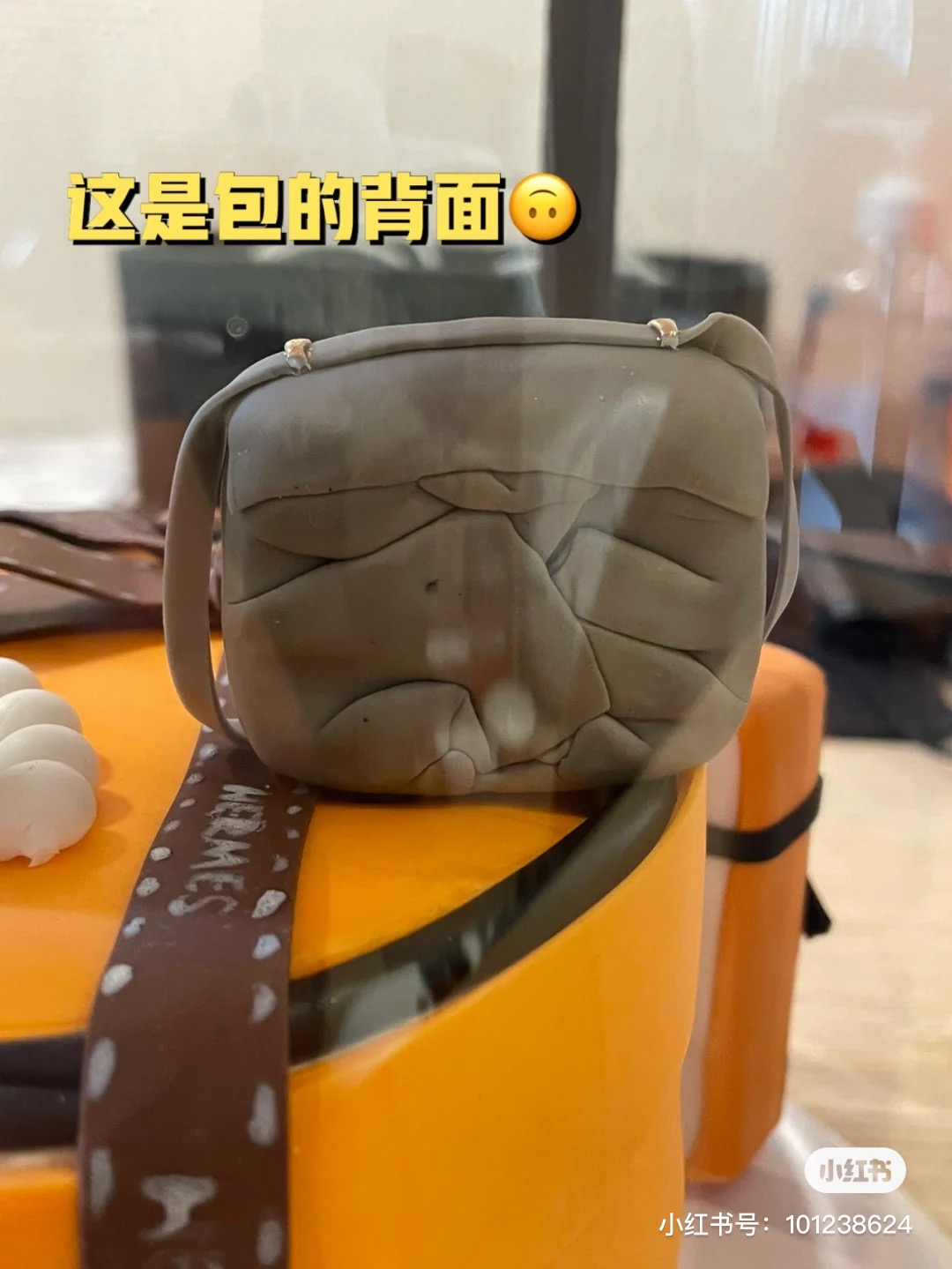 好心疼这个小姐姐啊