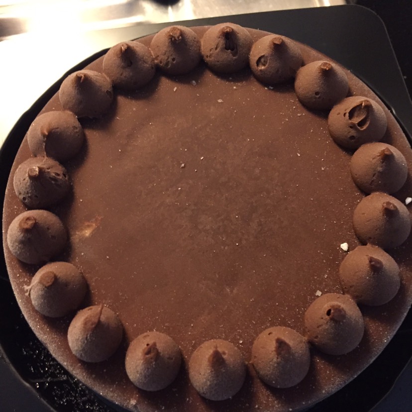 picard这个巧克力生日蛋糕未免也太好吃了吧......