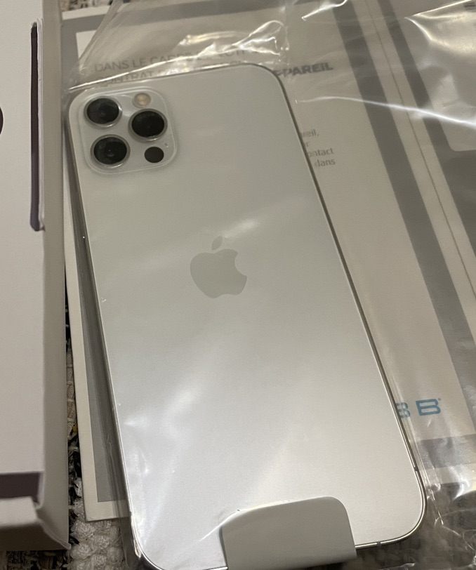 出全新iPhone 12pro 256g