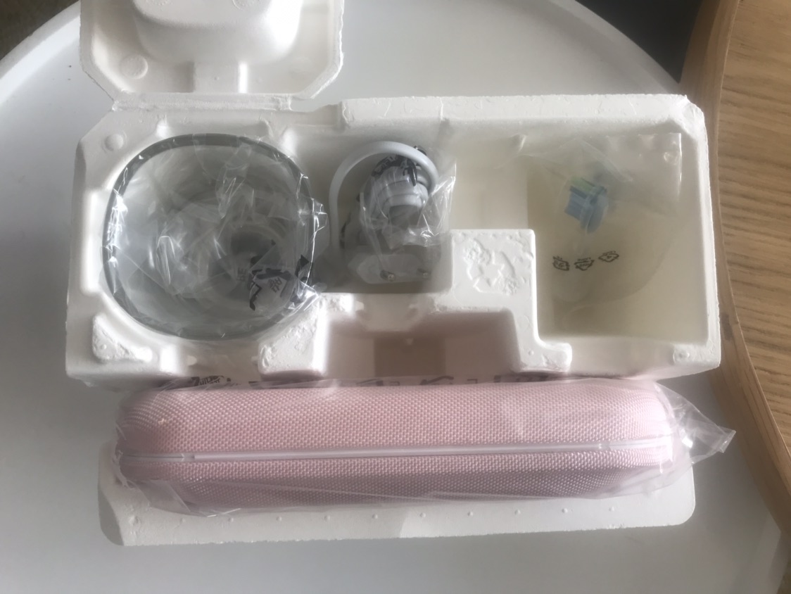 飞利浦粉钻牙刷一天到货，惊喜开箱～