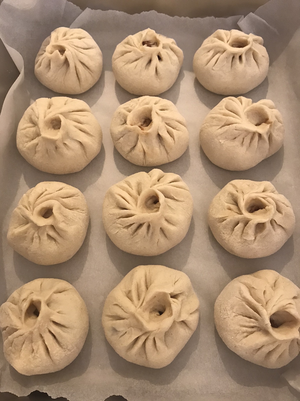 皮薄爆汁葱肉包子