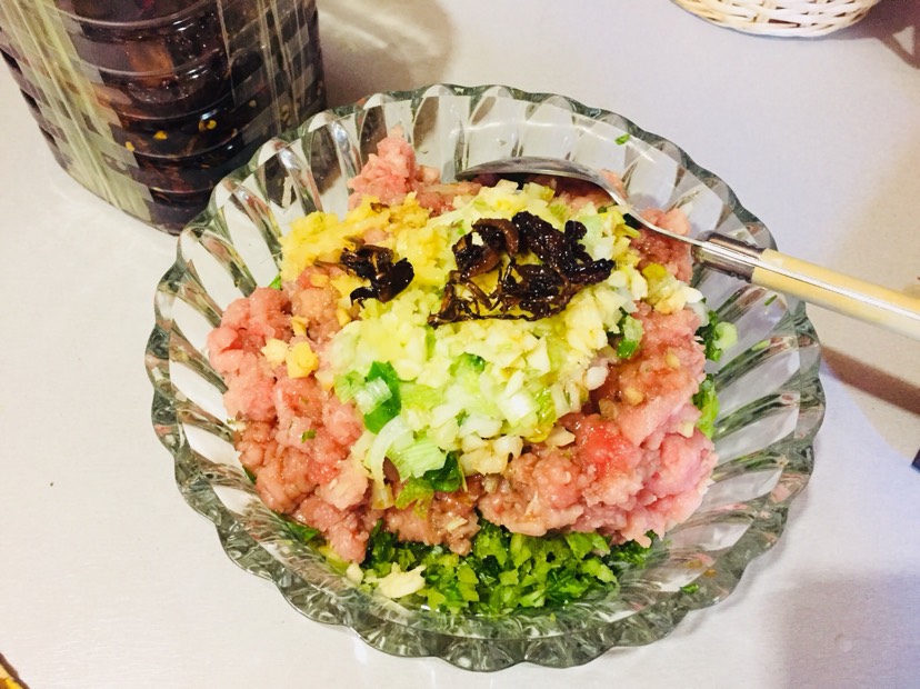 做一些饺子，礼尚往来