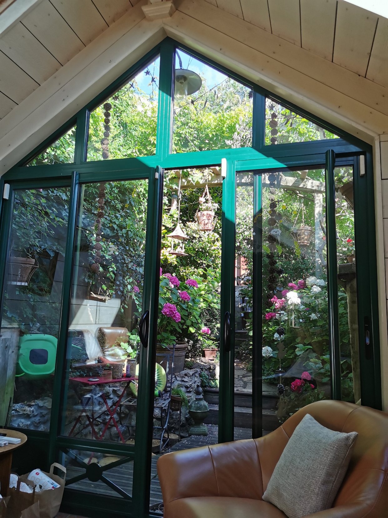 在花园的时间比在屋里多