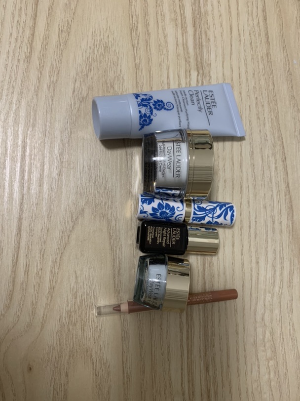 出雅诗兰黛护肤品