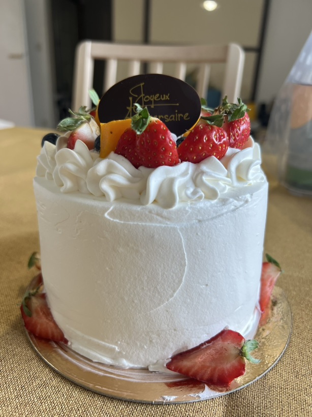 生日月当然要吃很多好吃的蛋糕🧁🍰