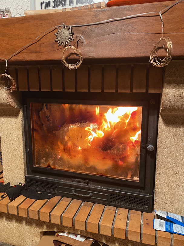 小时候冬天的记忆就是柴火霹雳吧啦的声音呀