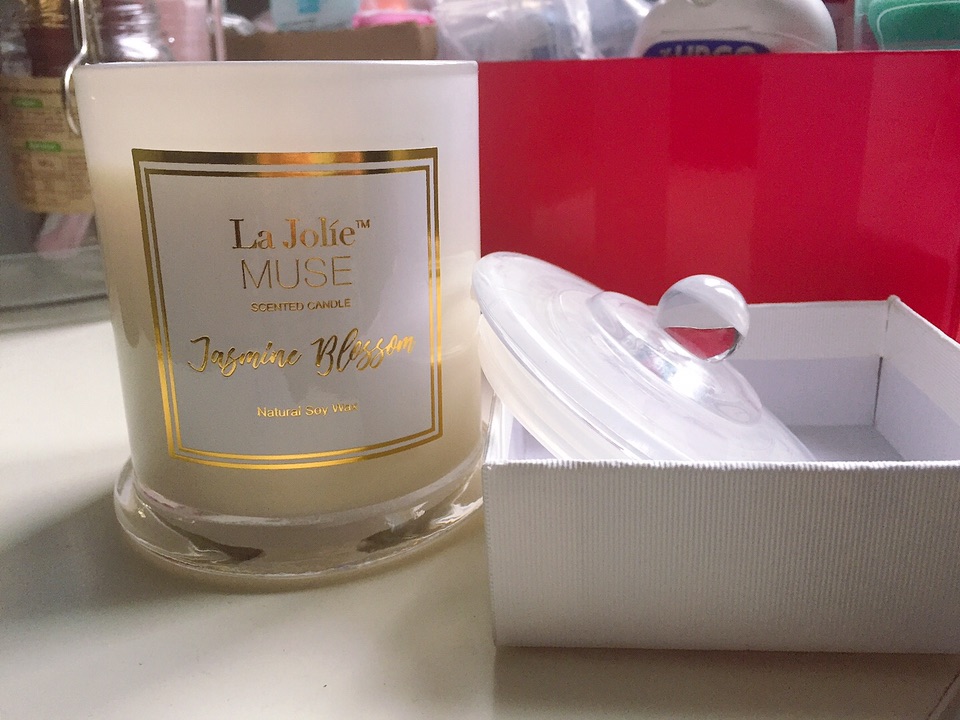 买了几个La Jolie Muse香薰蜡烛🕯️