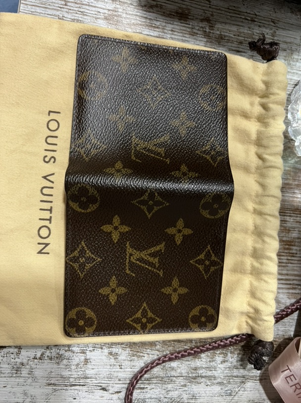 出lv小钱包 已出