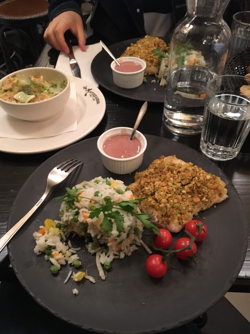 大家新年里吃好喝好
