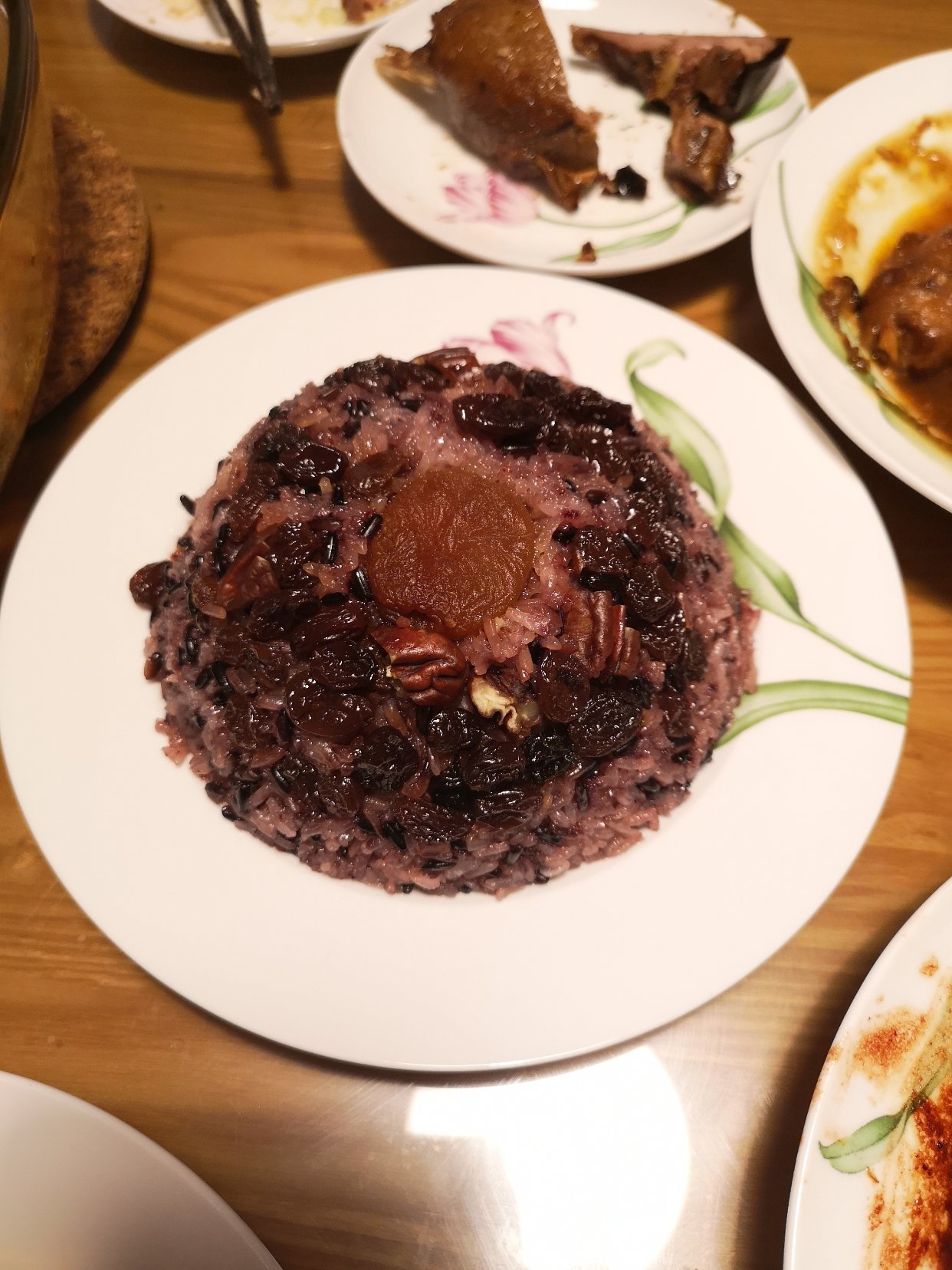 过年要有鱼有鸭有虾，还有八宝饭