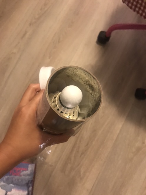 已出 出羽毛球 