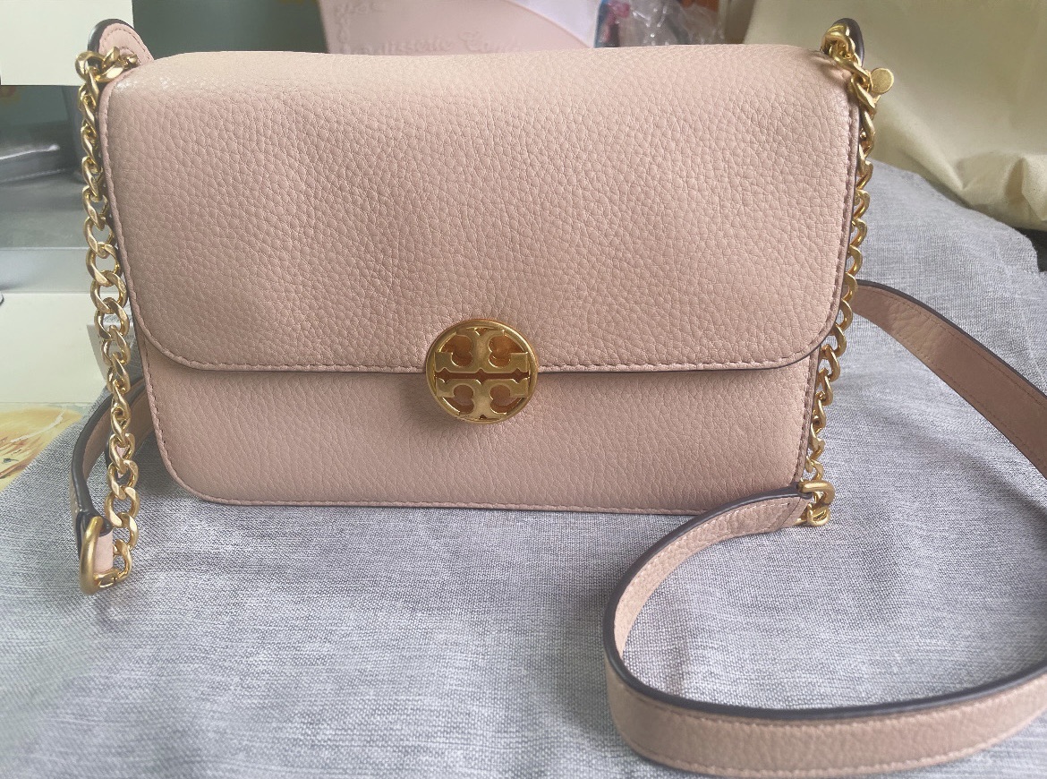 出Tory Burch 锁链包