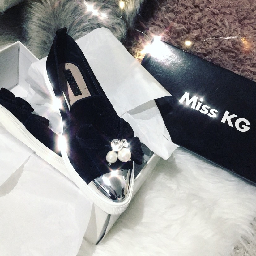 脚趾都在发光的Miss KG