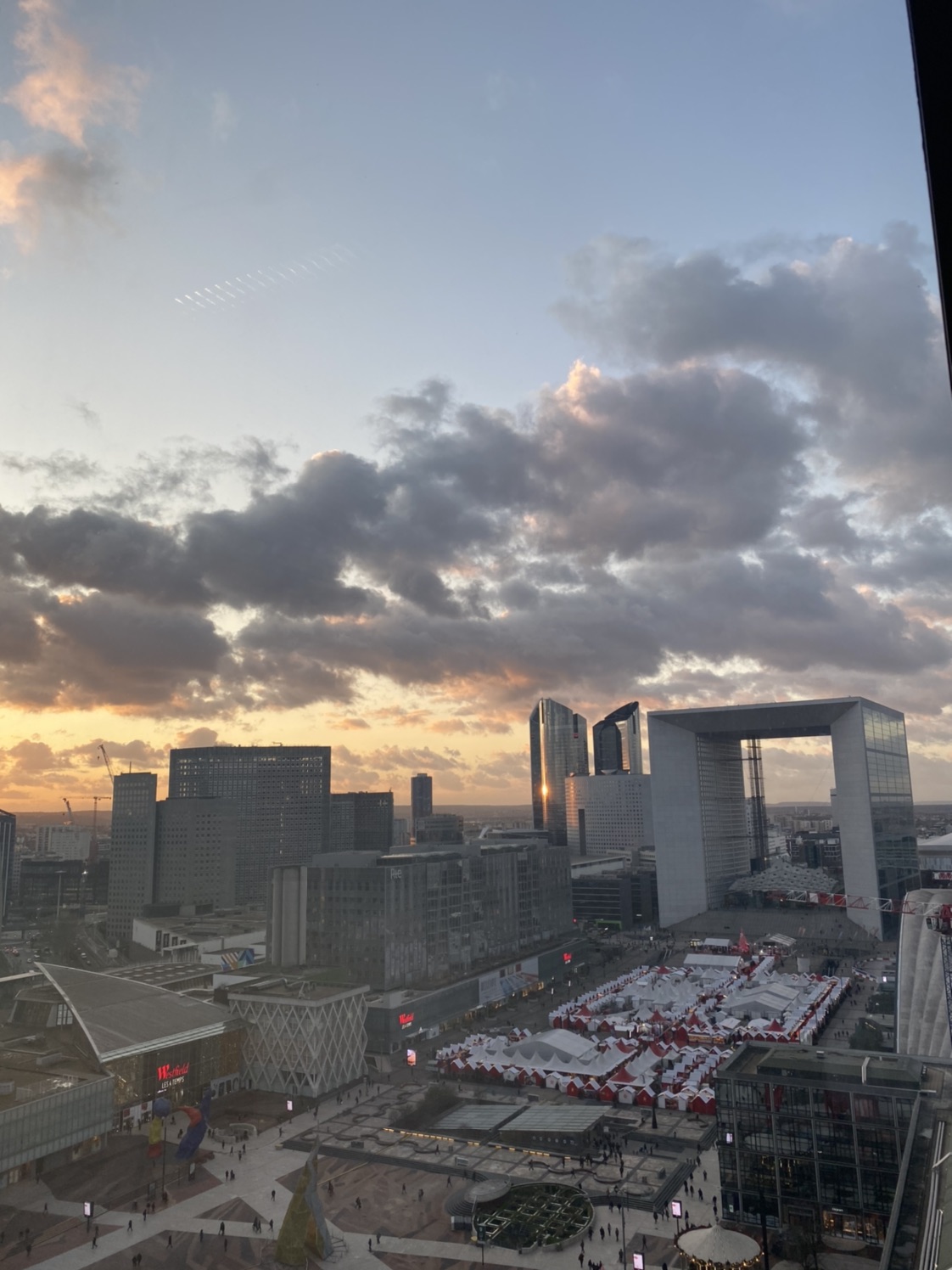 拉德芳斯圣诞集市有关东煮！！