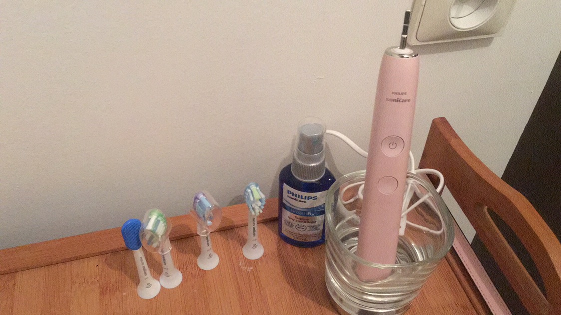 飞利浦Philips sonicare smart电动牙刷