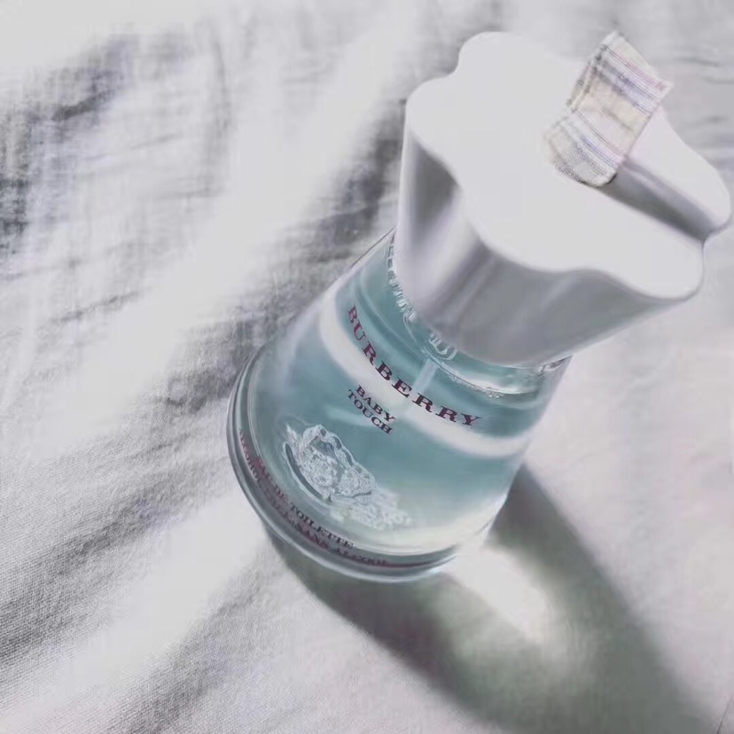 巴宝莉Burberry baby touch