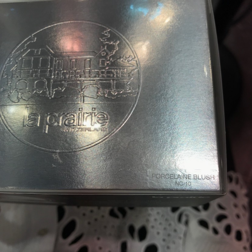 Laprairie 鱼子酱气垫七折出