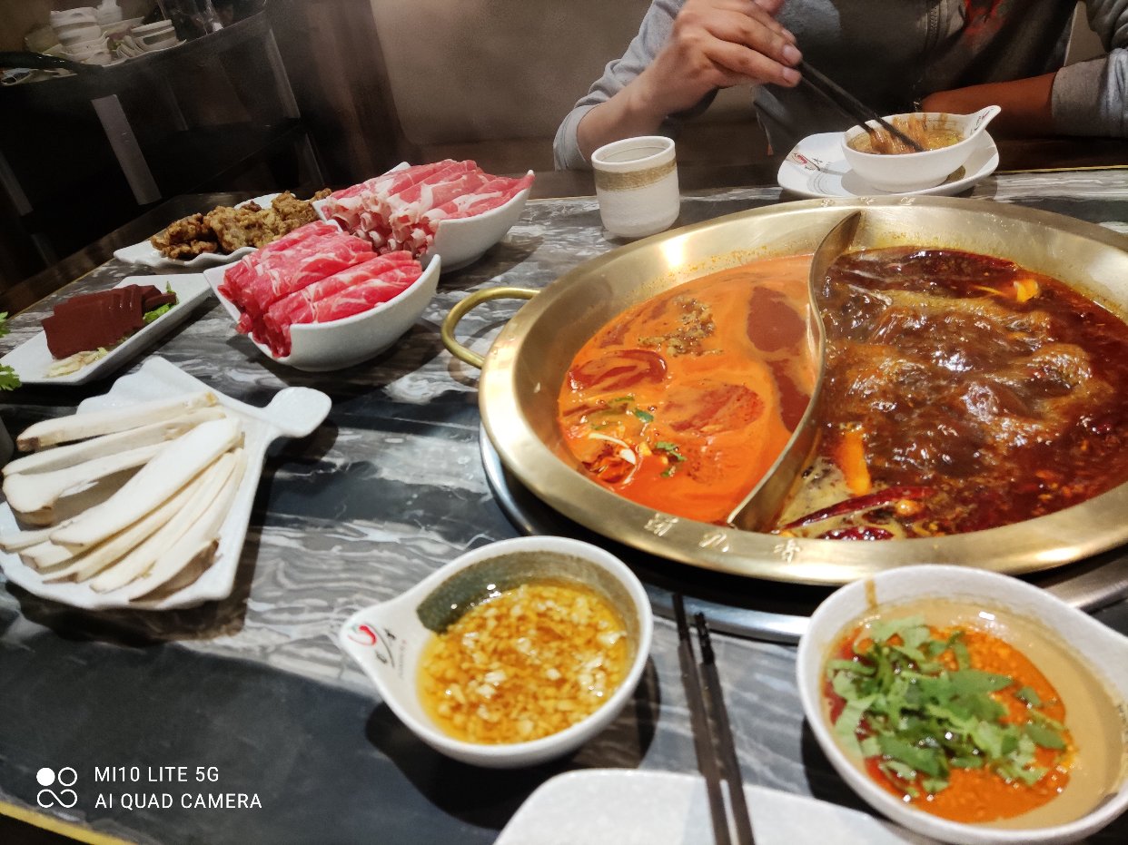 疫情之后的第一顿火锅蜀九香