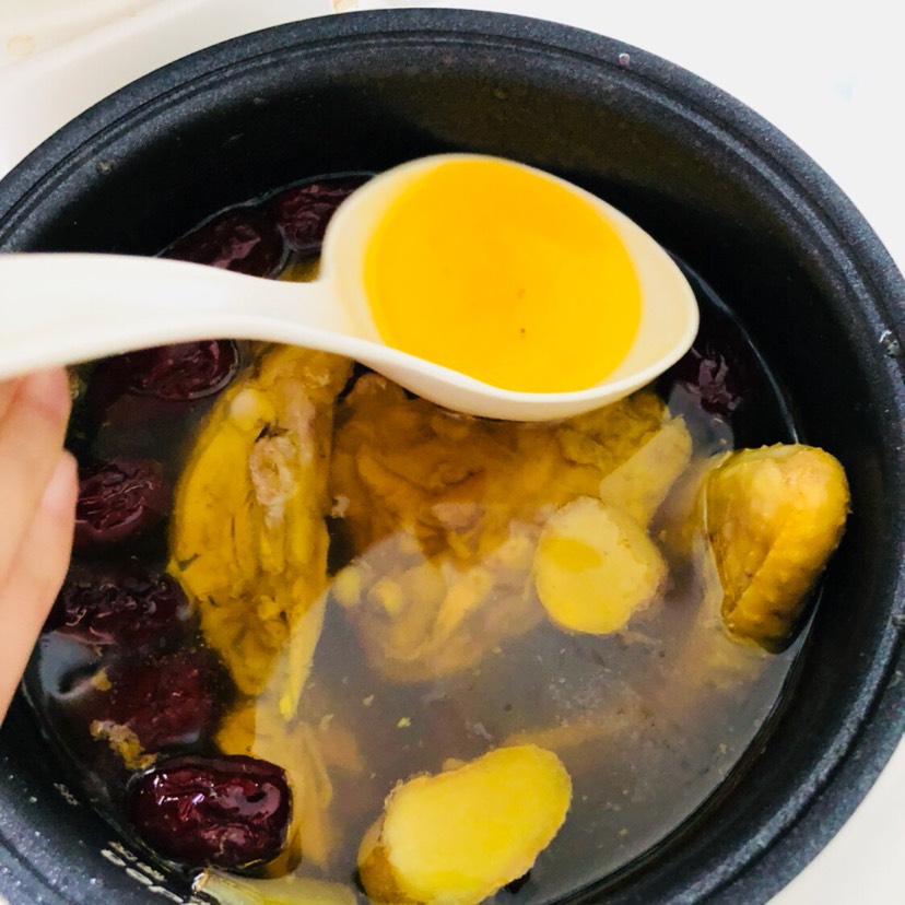 边喝鸡汤边看决赛！