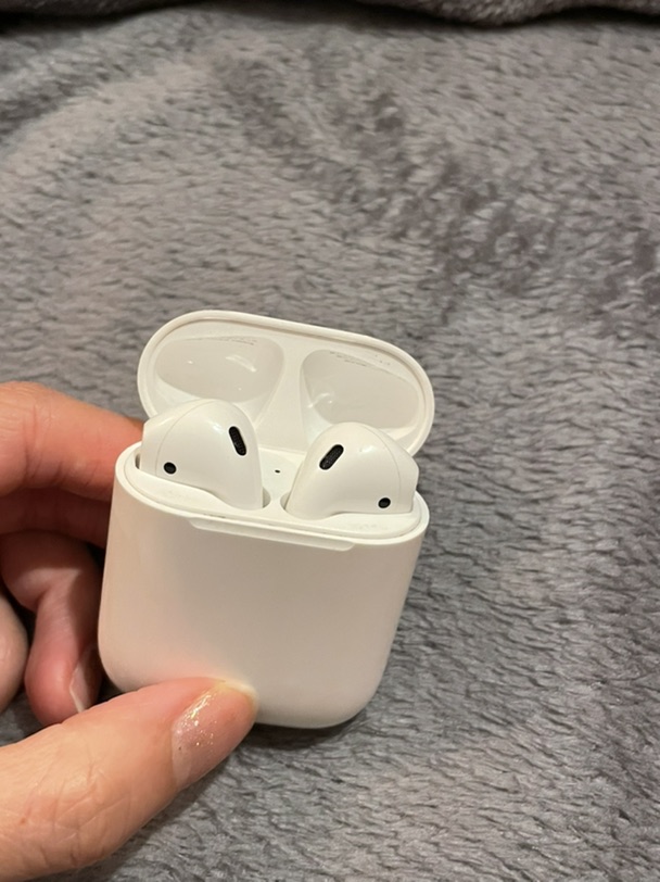 低价出一只AirPods 